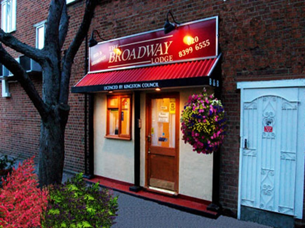 Broadway Lodge Bed And Breakfast Surbiton 외부 사진